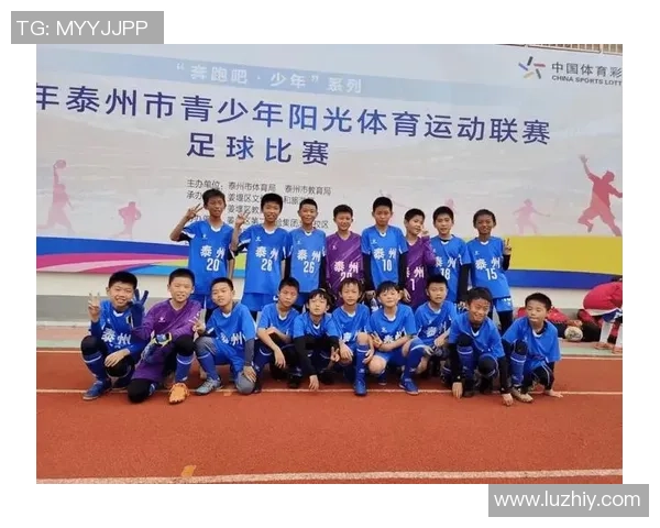 帅气足球明星组合展现青春风采与竞技魅力的精彩瞬间合集