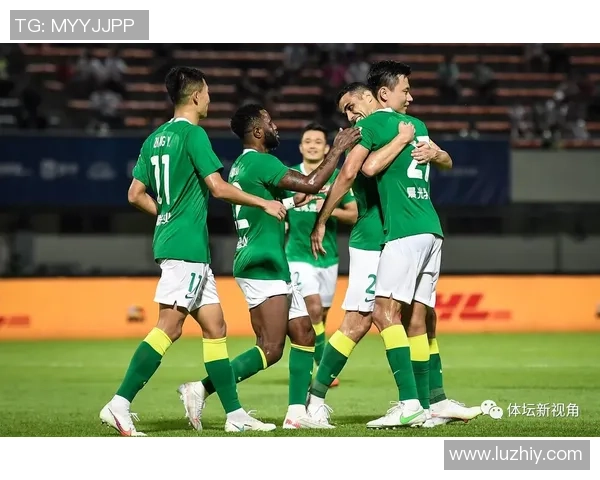 南京网球队以54分领跑邀请赛积分榜展现强劲实力